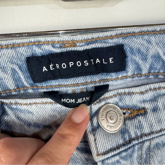 Aeropostale Light Wash Mom Jeans High Rise Denim Summer - Picture 4 of 4
